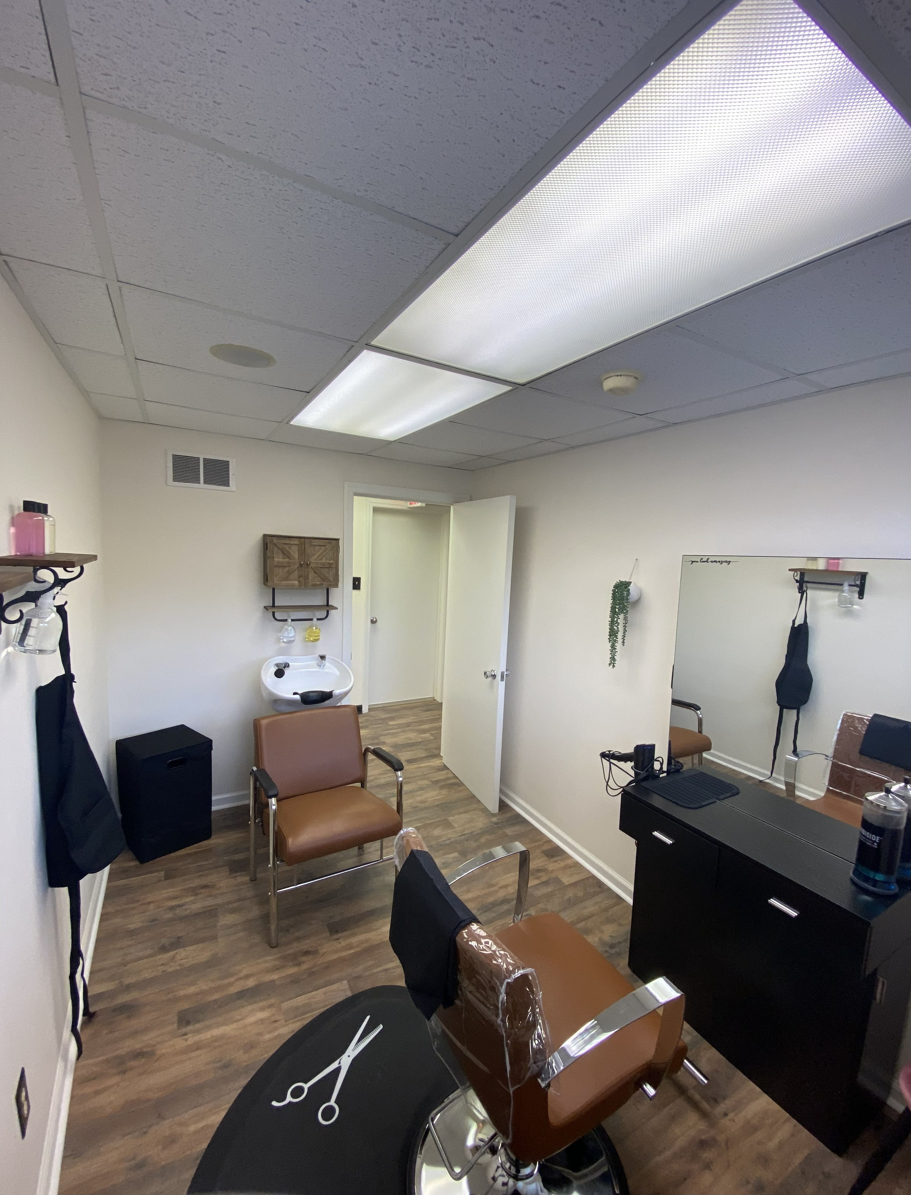 Private Rooms For Hair Restoration Clients